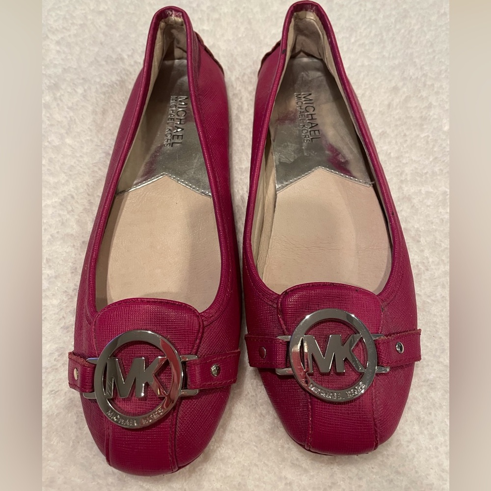 Michael Kors Woman’s Logo Raspberry Lillie Leather flats Size: 7